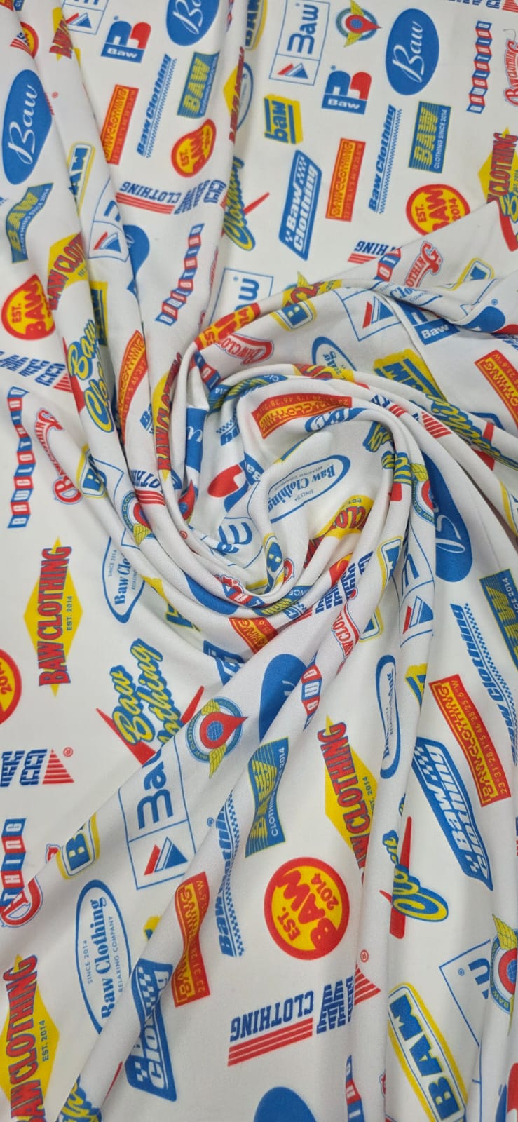 Viscose Premium Baw Tags Fundo Branco - Comprimento 4 m x Largura 1,40 m