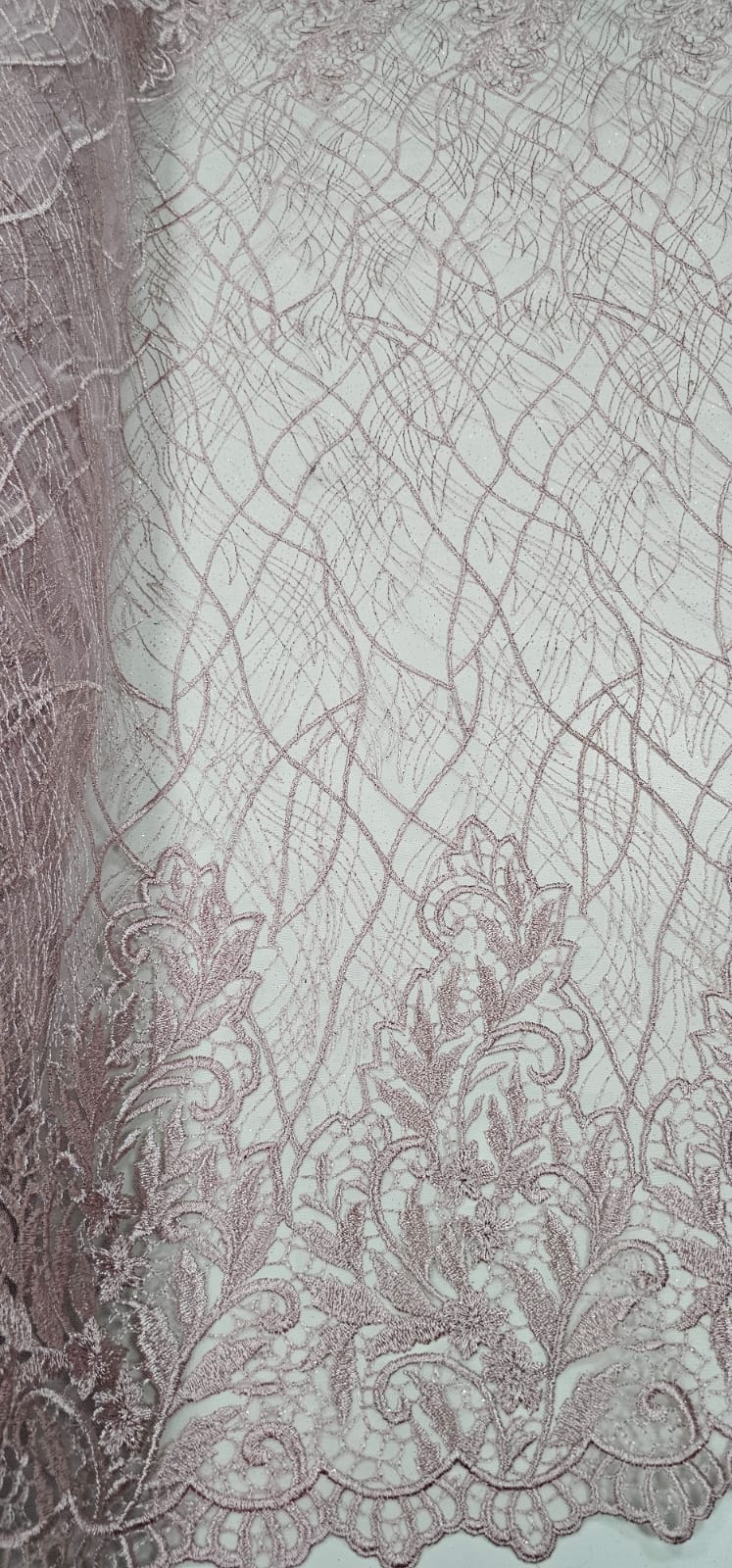 Tule Bordado com Glitter Rosê Modelo 33A - Comprimento 2,50 m x Largura 1,35 m
