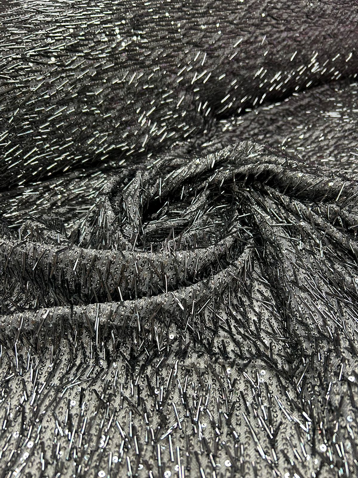 Tule Bordado com Paetês e Canutilhos Saab Cinza Chumbo - Comprimento 1 m x Largura 1,30 m