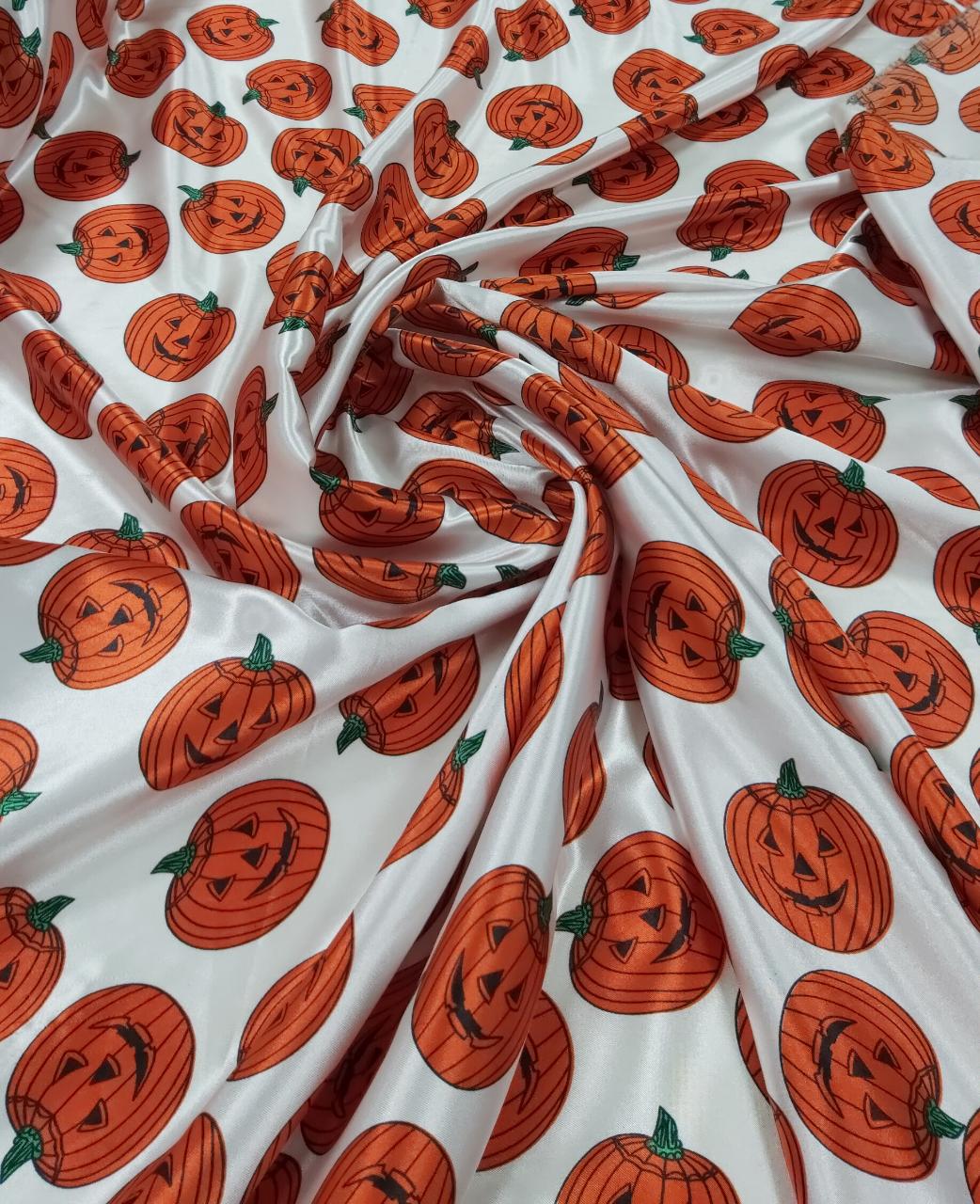 Cetim Estampado Fundo Branco Halloween Abóboras - Comprimento 0,80 cm x Largura 1,47 m