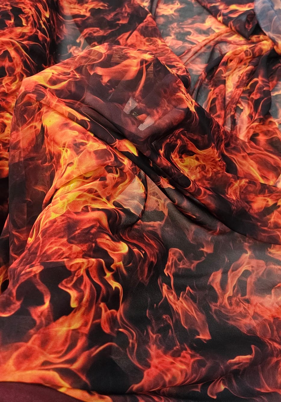 Mousseline Toque de Seda Digital Estampada Fogo - Comprimento 1 m x Largura 1,47 m 