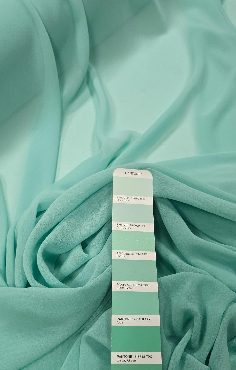 Mousseline Lisa Toque de Seda Tiffany  - Comprimento 1 m x Largura 1,47 m