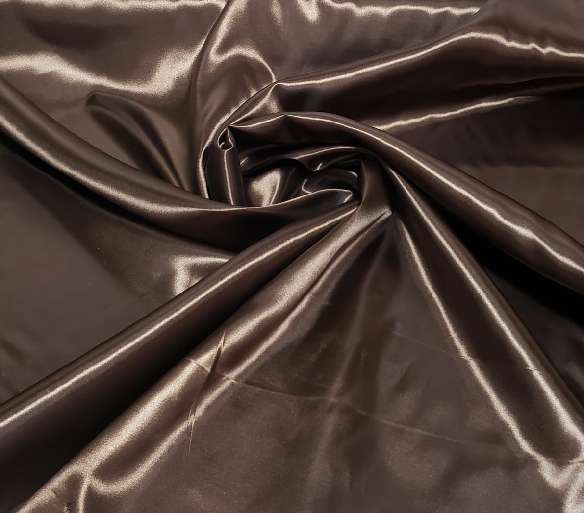 Cetim Charmeusse Liso Marrom Chocolate COM FALHAS - Comprimento 3,70  m x Largura 1,47 m