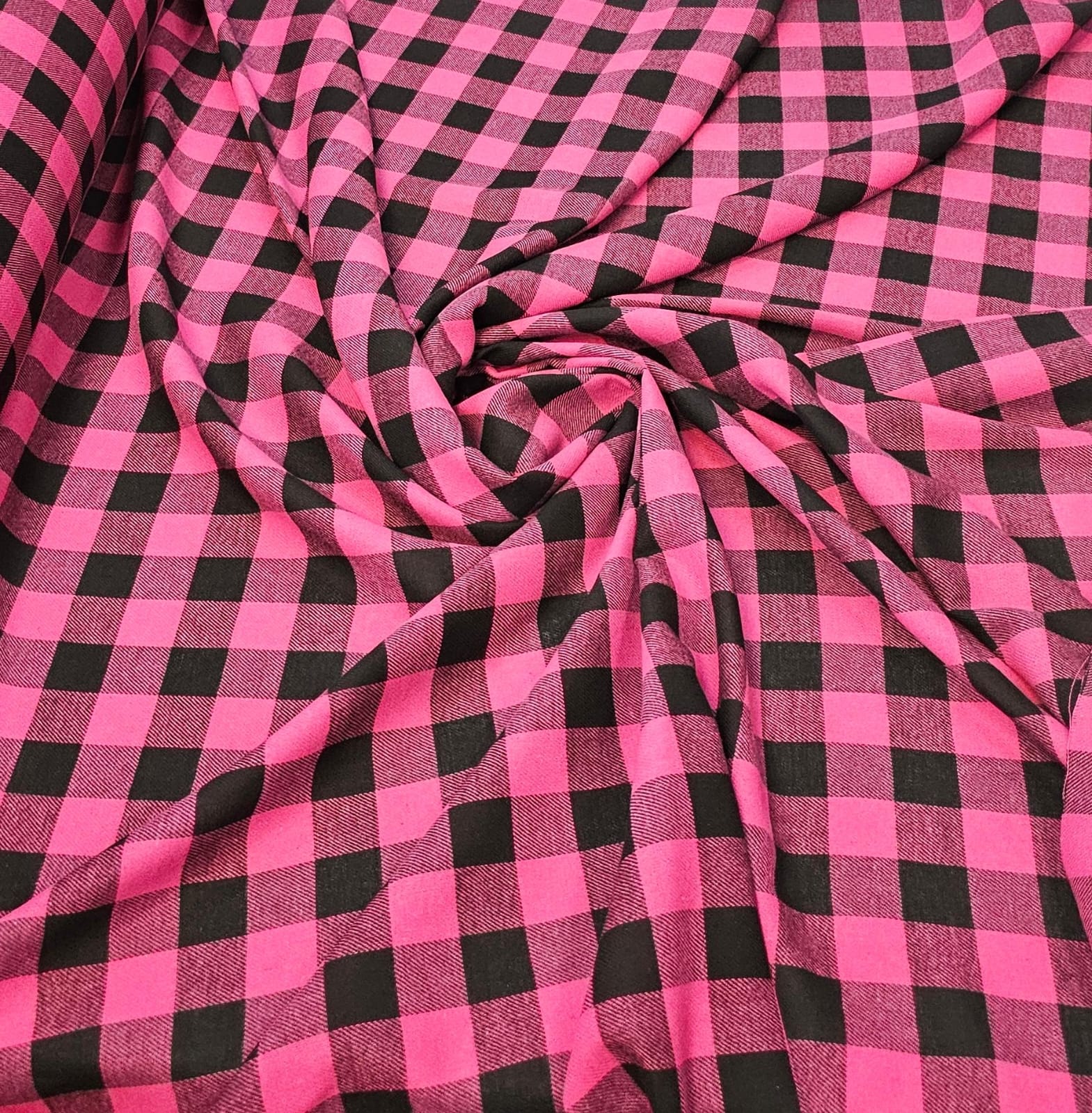 Flanela Xadrez Rosa com Preto  - Comprimento 0,90 cm x Largura 1,47 m