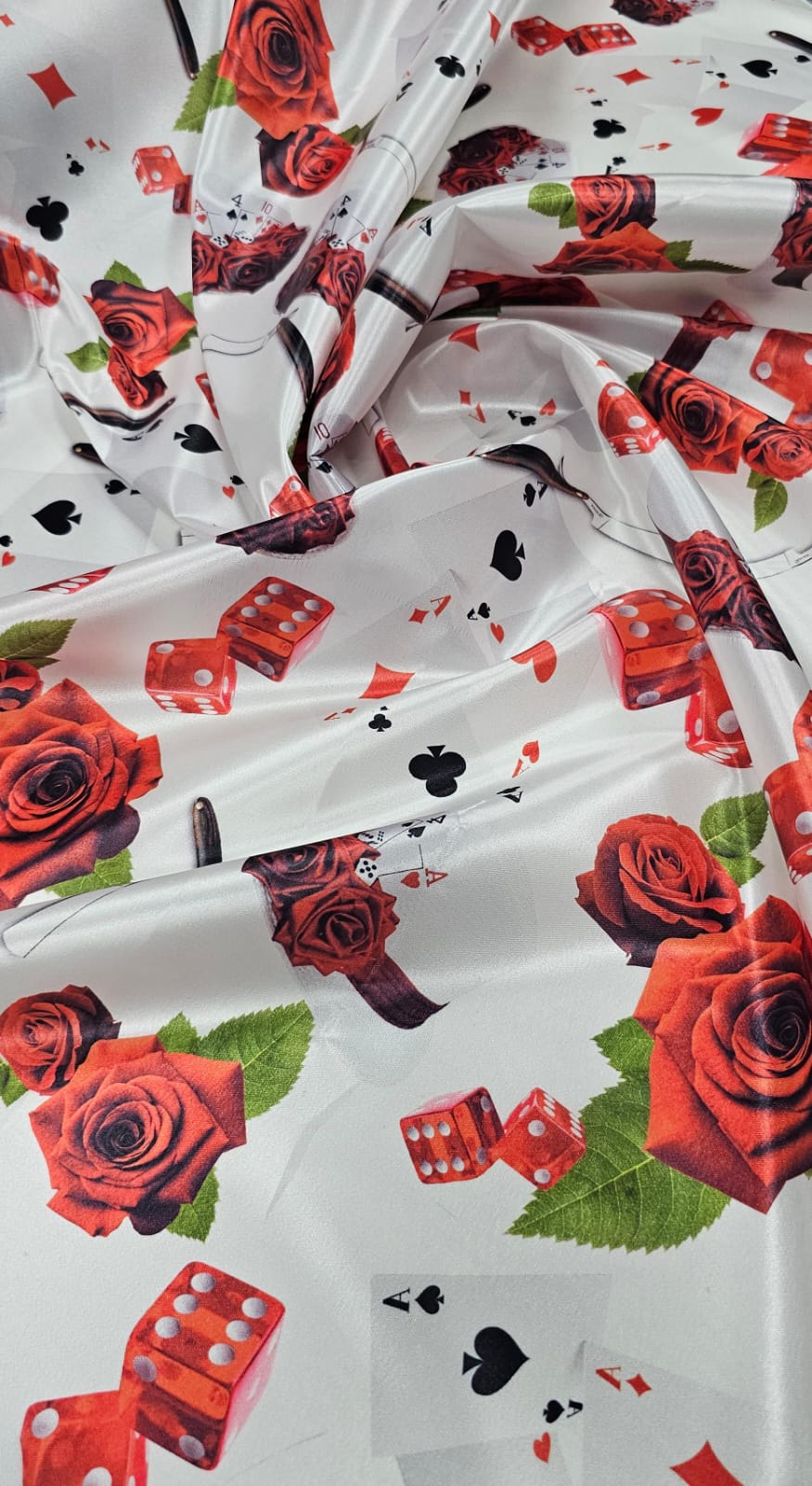 Cetim Estampado Digital Maria Navalha COM EMENDA E FALHA - Comprimento 2 m x Largura 1,47 m