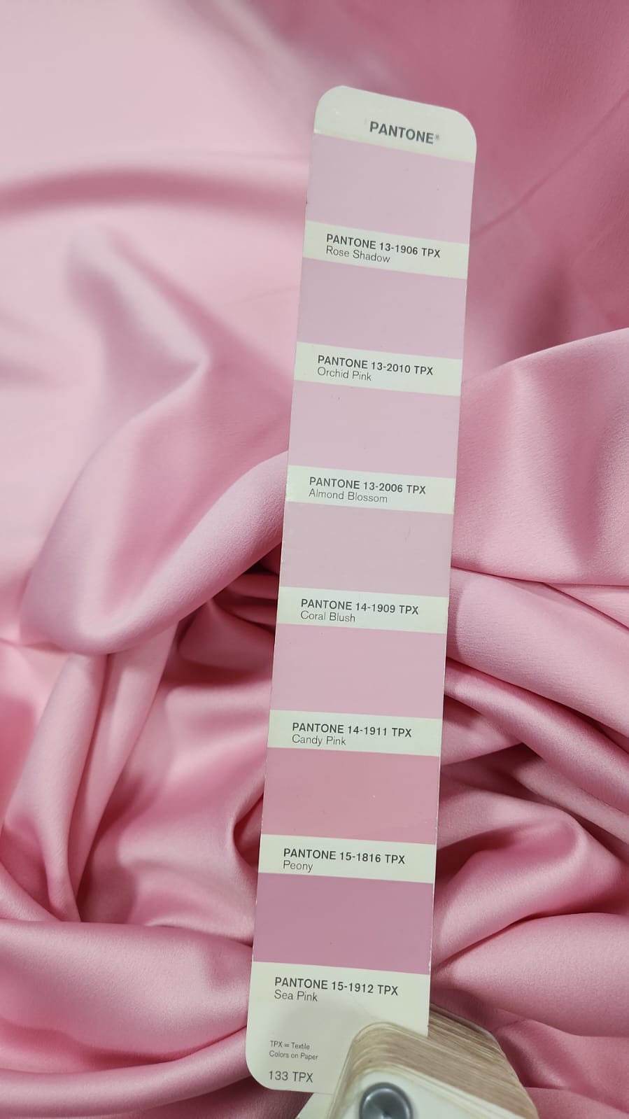 Crepe Amanda Liso Rosa Médio - Comprimento 1,25 m x Largura 1,50 m