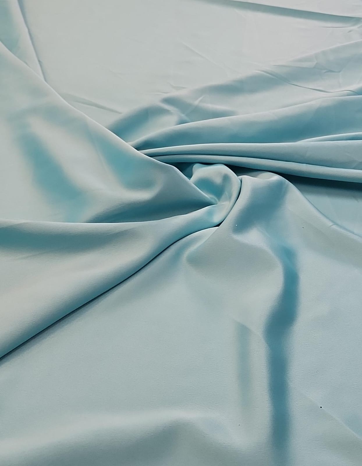 Crepe Amanda Liso Azul Piscina - Comprimento 2 m x Largura 1,50 m 