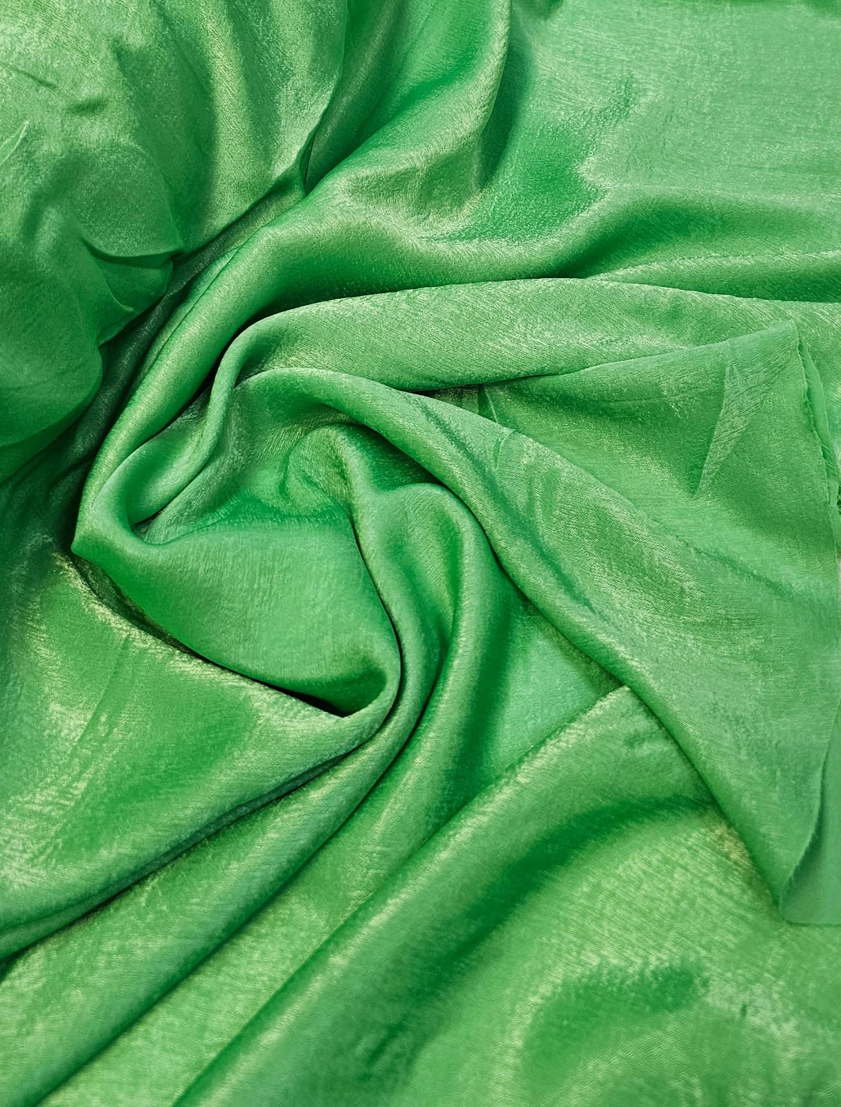 Seda Lisa Gloss Satin Exclusive Verde Claro - Comprimento 1,50m x Largura 1,50 m
