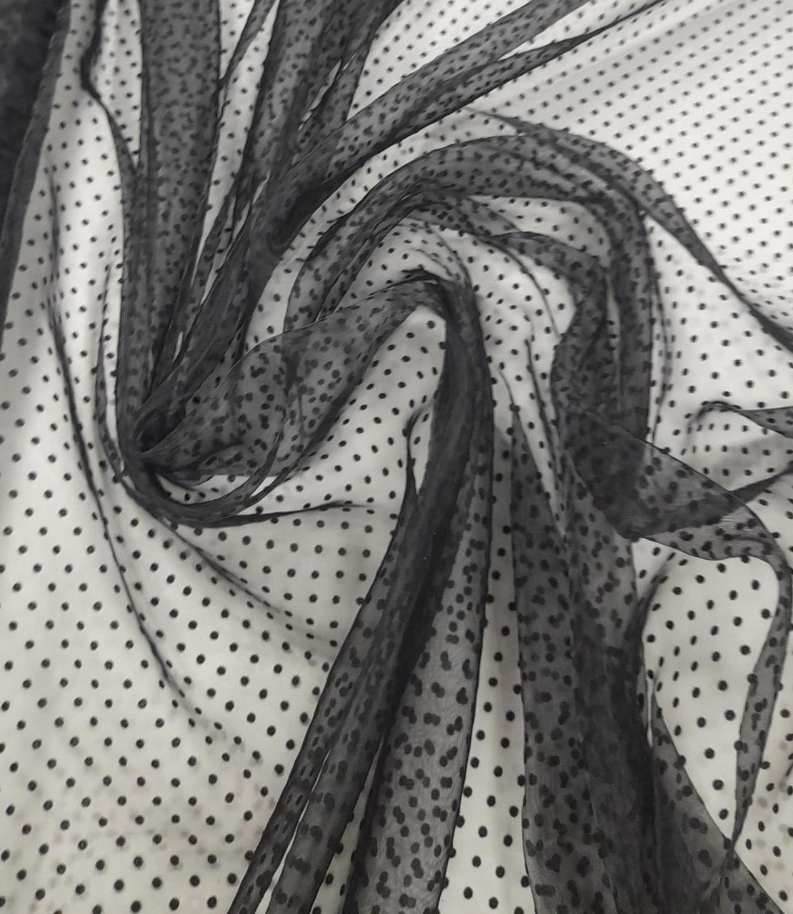 Organza Cristal Preto Dots - Comprimento 1,30 m x Largura 1,50 m