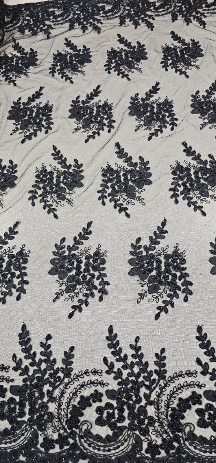 Tule Bordado Com Pedraria Preto Com Canutilhos e Pérolas B01 - Comprimento 0,90 cm x Largura 1,30 m