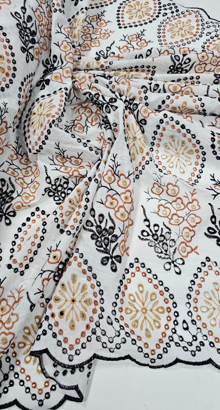 Layse Bordada Marrakech Preto - Comprimento 3 m x Largura 1,30 m