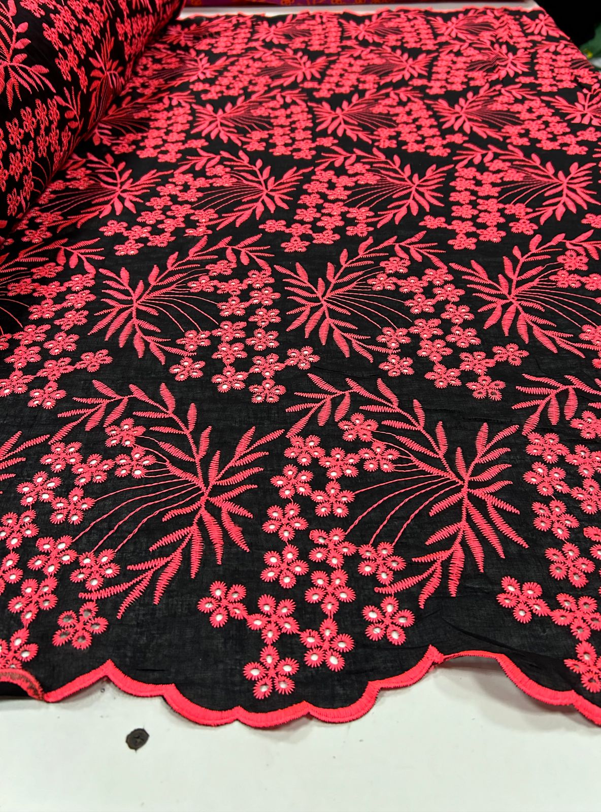 Layse Summer Neon 03 Preto com Pink - Comprimento 1,50 m x Largura 1,32 m