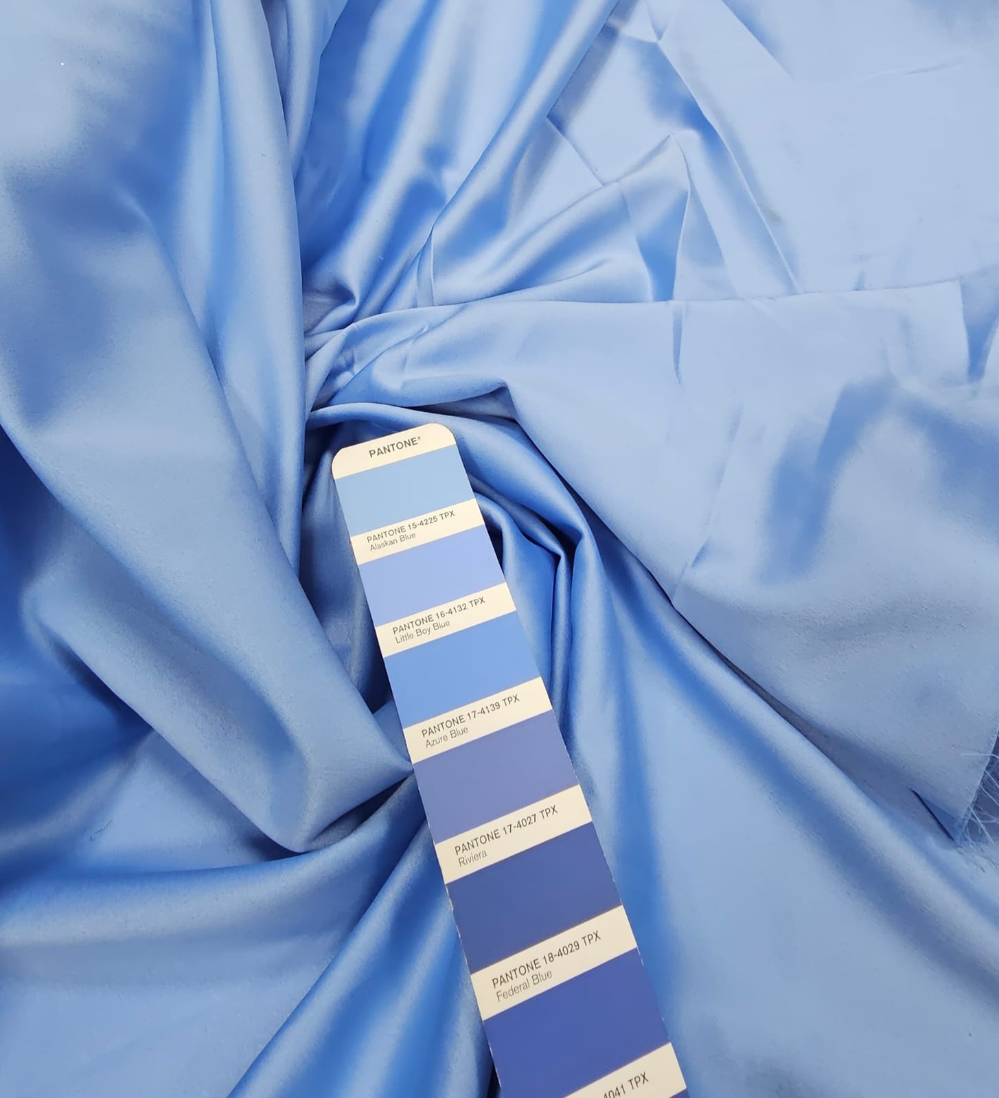 Crepe Amanda Liso Azul Celeste - Comprimento 1,50 m x Largura 1,50 m