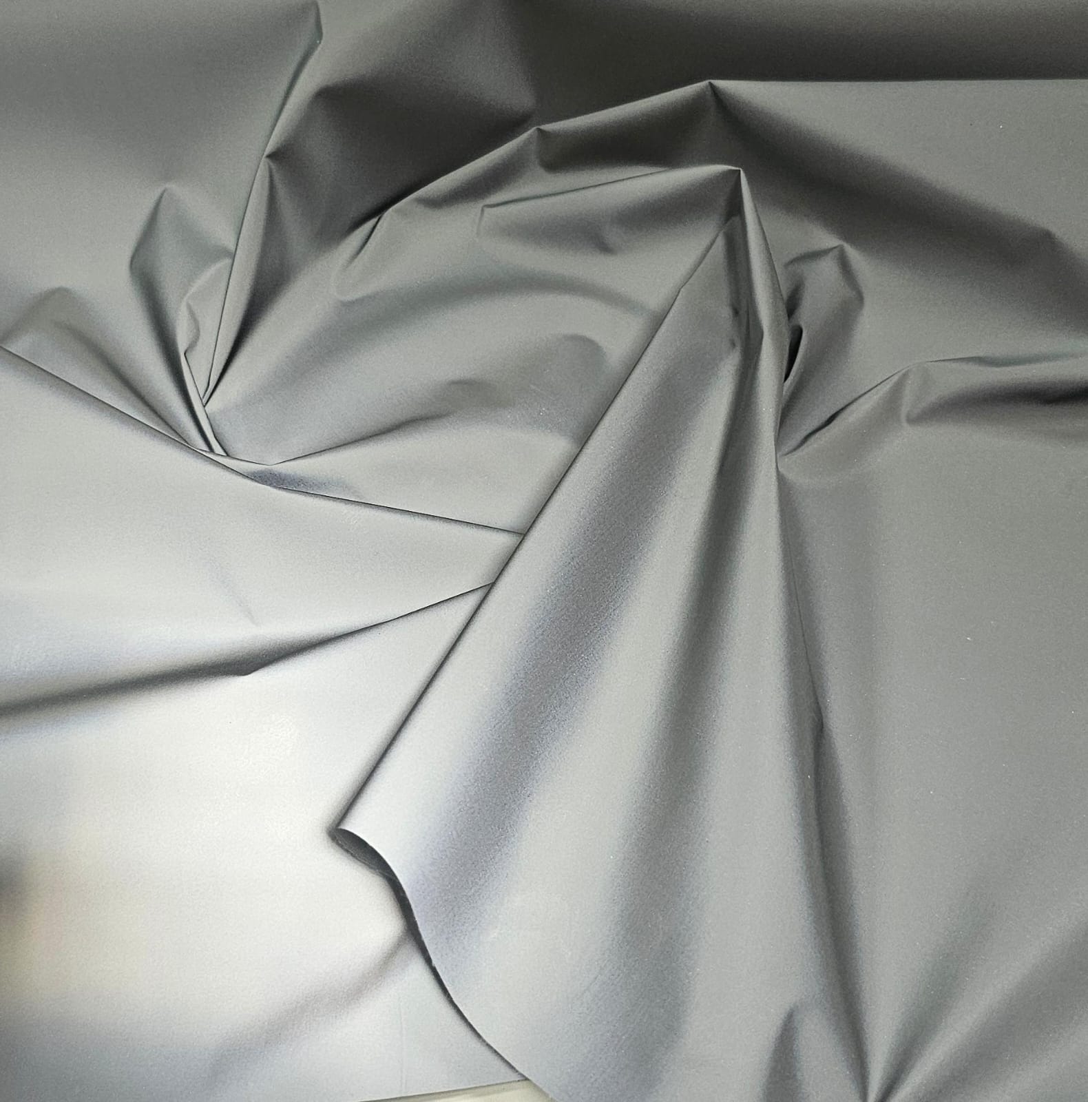 Tecido Refletivo Nacional  - Comprimento 0,80 cm x Largura 1,40 m