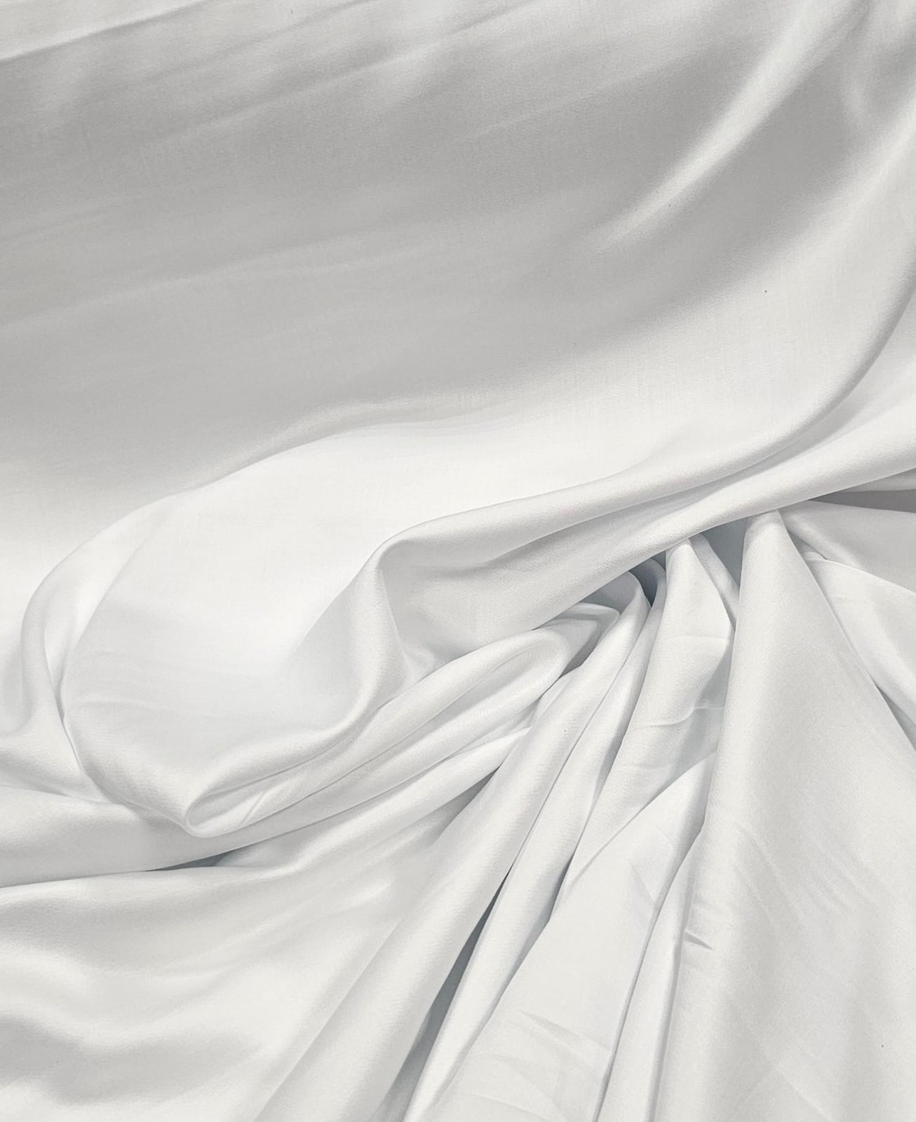 Percal Fibra de Bambu Acetinado Branco - 300 Fios  COM SUJEIRA - Largura 2,80m - Comprimento 1 m x Largura 2,80 m -