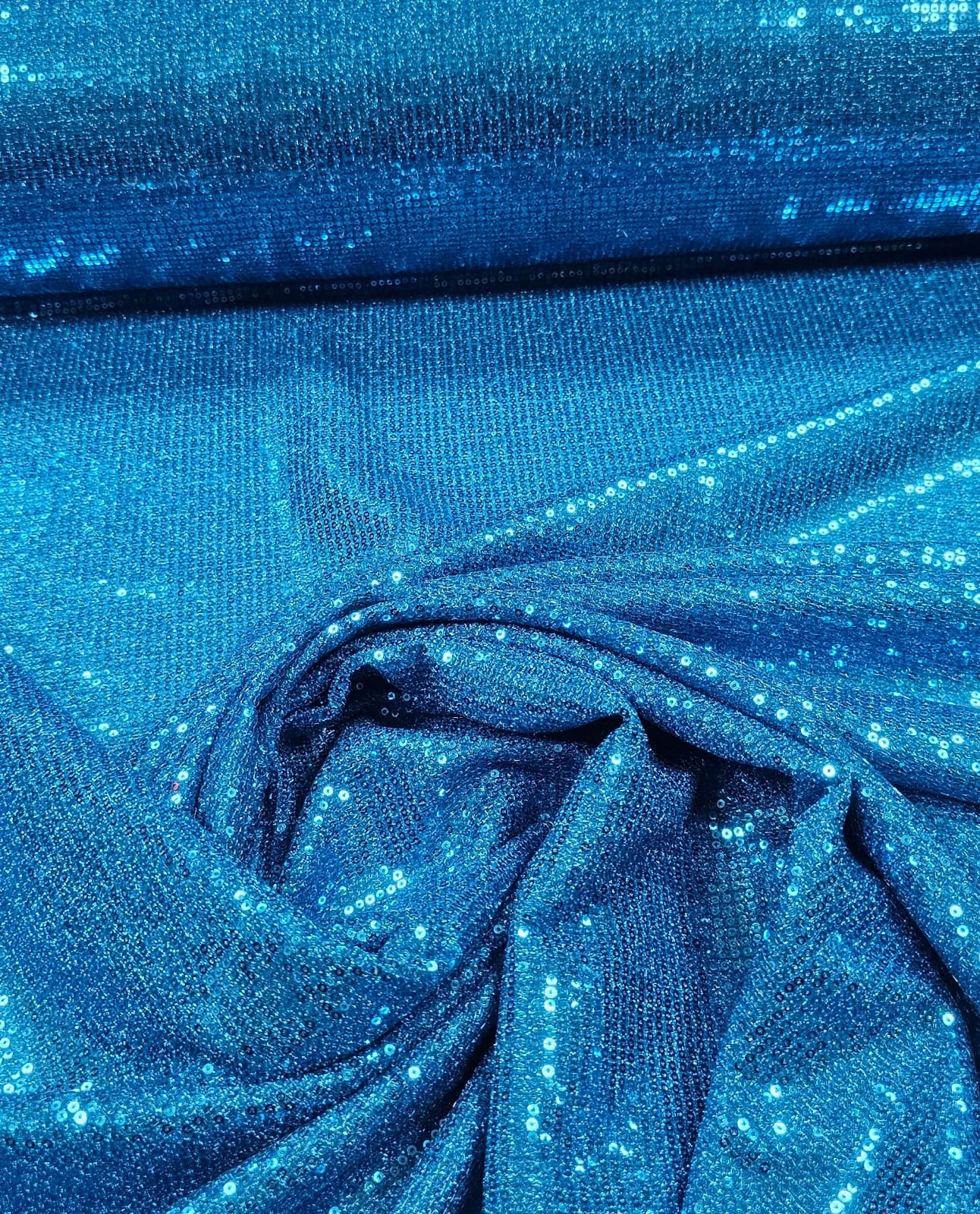 Lurex Bordado com Paetês Azul Turquesa - Comprimento 1 m x Largura 1,48 m