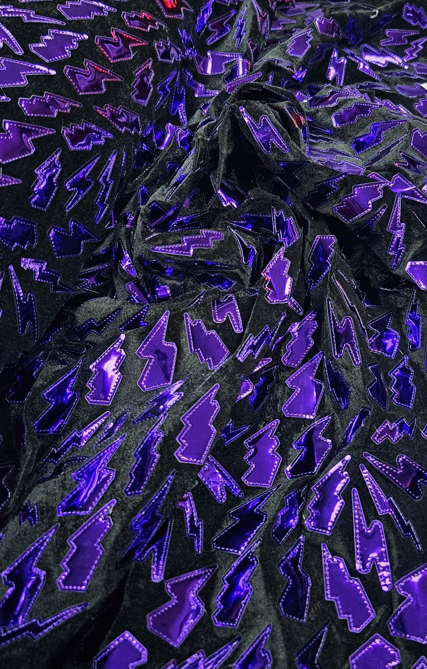 Veludo Bordado Flash Back Raio Roxo - Comprimento 0,90 cm x Largura 1,50 m