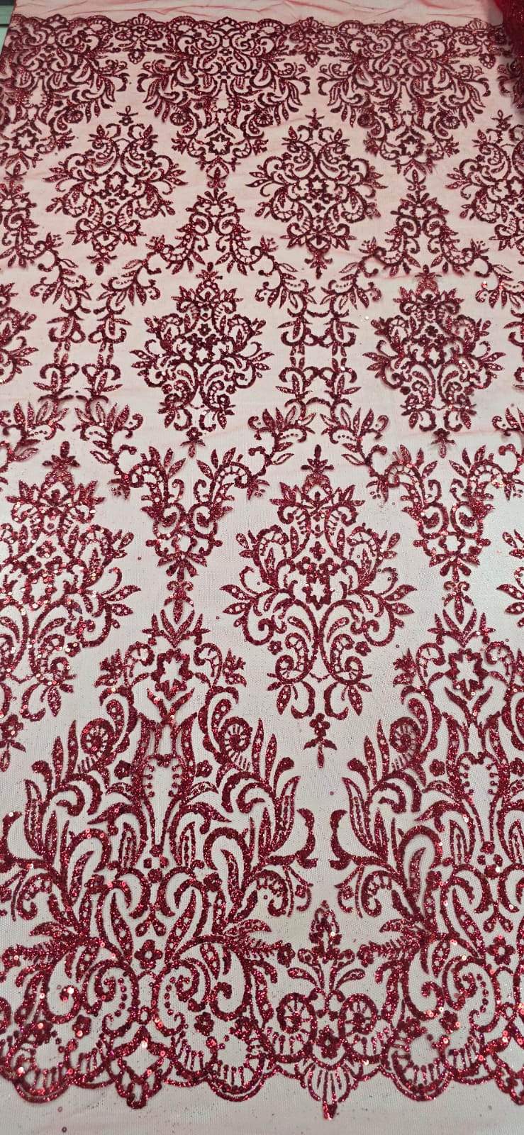 Tule Arabesco com Glitter e Paetê Vermelho 306LX - Comprimento 0,70 cm x Largura 1,30 m