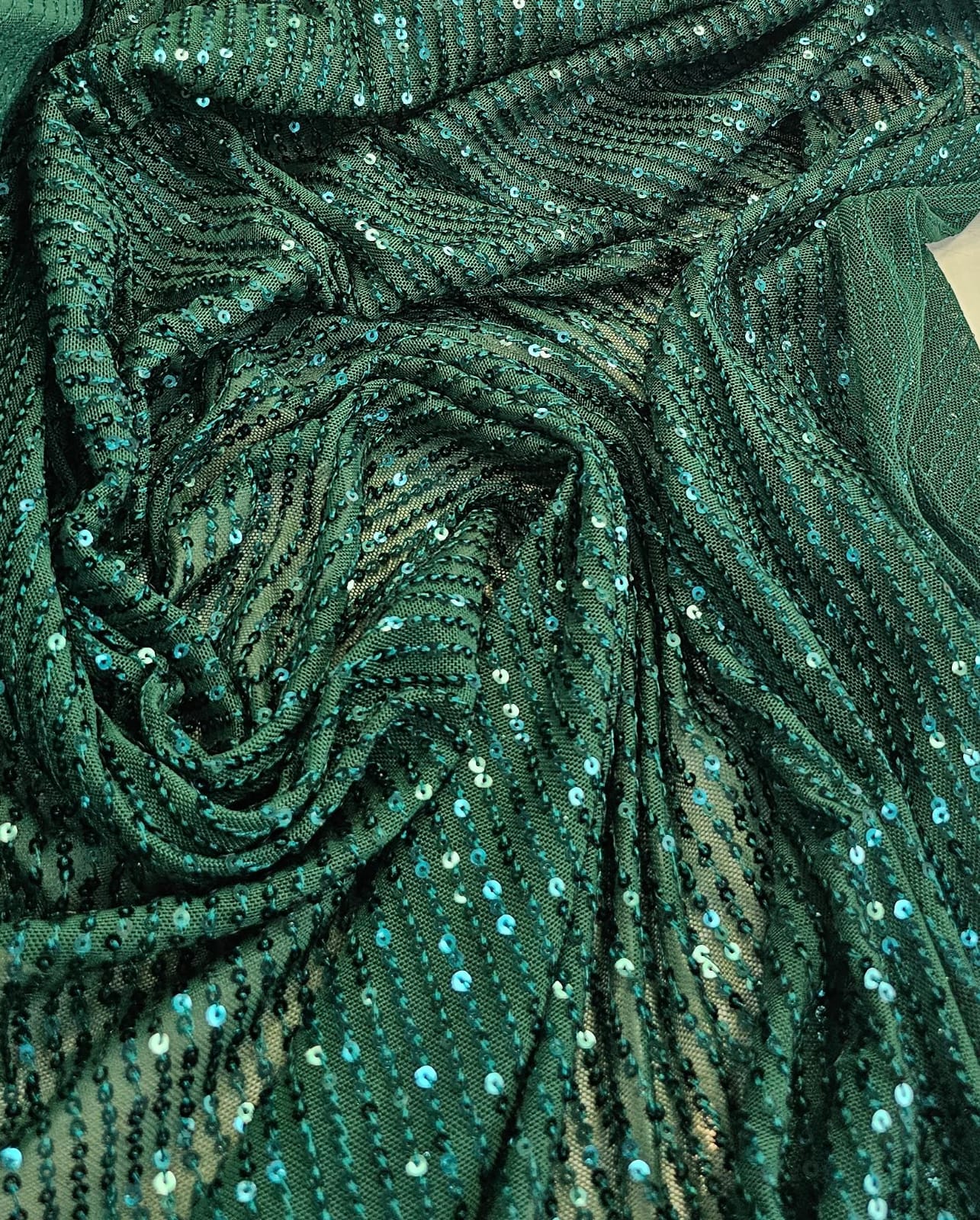 Paetê Bordado Glamour com Elastano Verde Folha - Comprimento 1,50 m x Largura 140 m