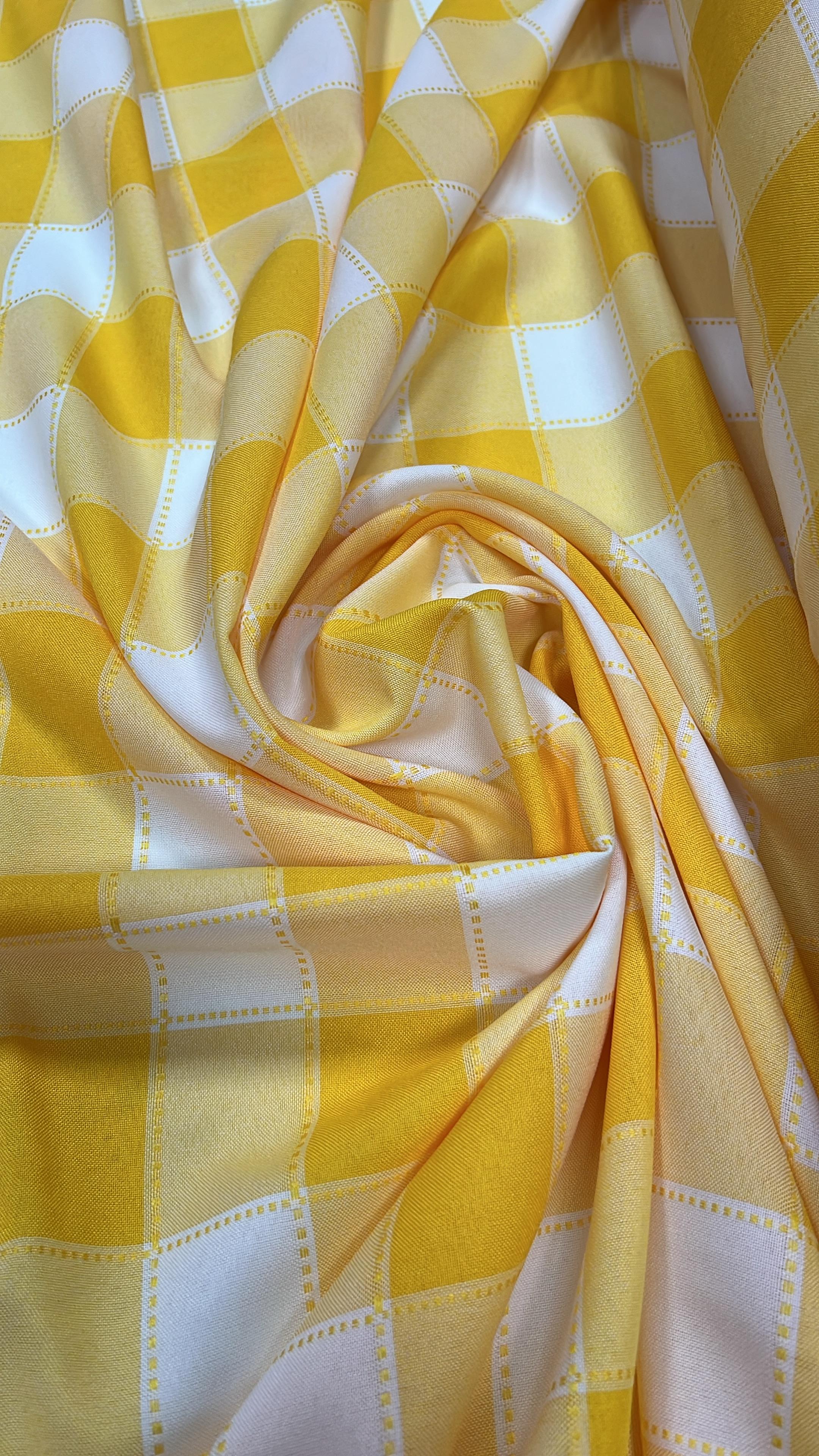 Oxford Fio Tinto Xadrez Piquenique Amarelo COM MANCHA - Comprimento 0,65 cm x Largura 1,47 m