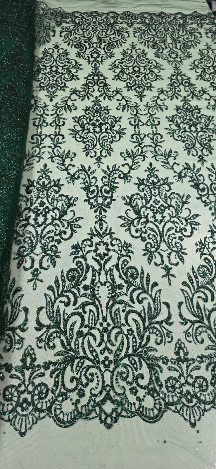Tule Arabesco com Glitter e Paetê Verde Esmeralda 306LX COM FURO - Comprimento 1 m x Largura 1,30 m