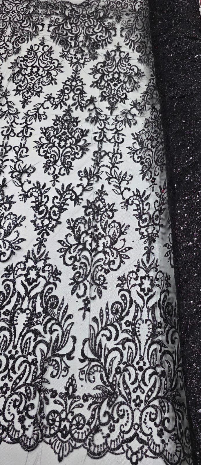 Tule Arabesco com Glitter e Paetê Preto 306LX - Comprimento 0,75 cm x Largura 1,30 m