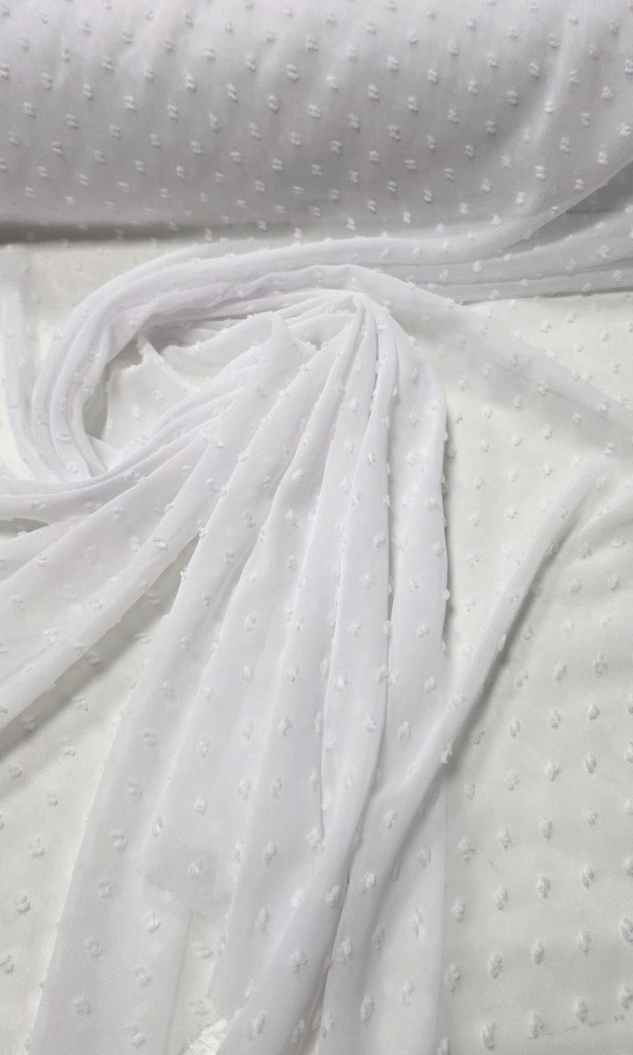 Mousseline Dots Branco - Comprimento 0,85 cm x Largura 1,47 m