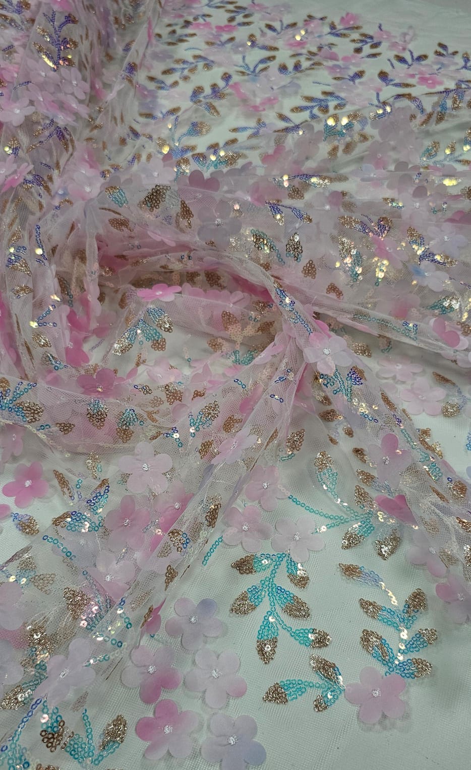 Tule Bordado 3D com Paetês Holográficos Rosa Bebê - Comprimento 0,70 cm x Largura 130 m