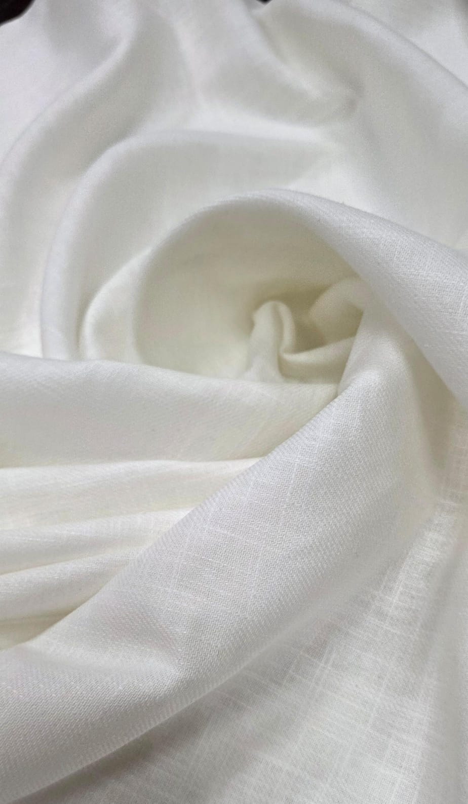 Viscose Pesada com Algodão Off White ( Efeito Linho ) COM SUJEIRA - Comprimento 1,30 m x Largura 1,45 m