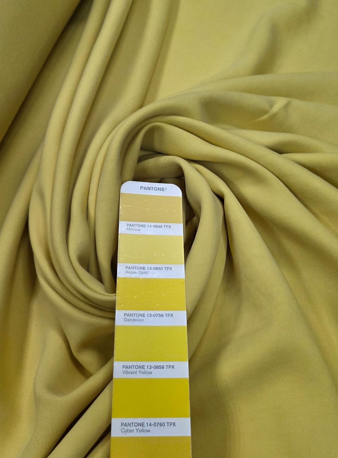 Alfaiataria Premium Toque de Cupro Amarelo Mostarda
