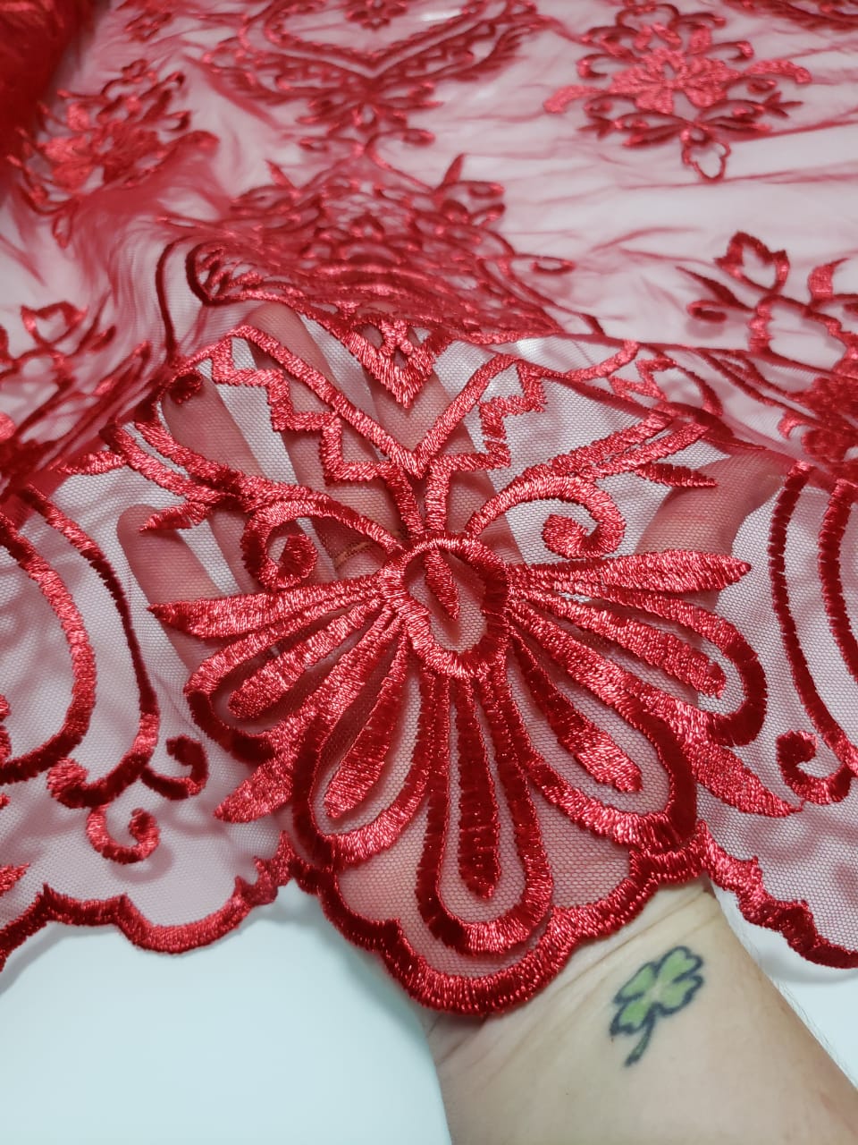 Tule Bordado Arabescos Premium Vermelho Só Tecidos Todo site