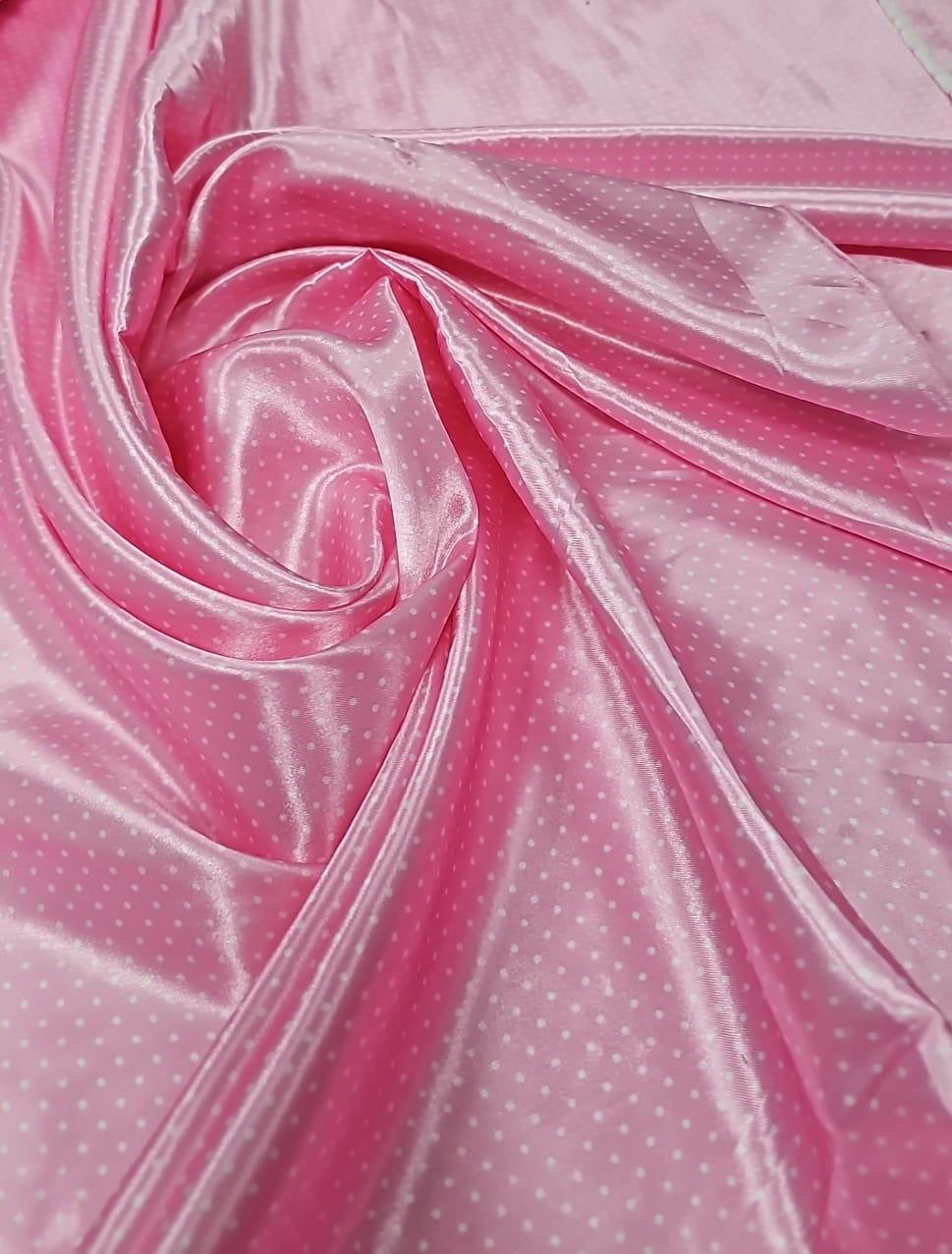 Cetim Estampado Fundo Rosa Mini Poá Branco
