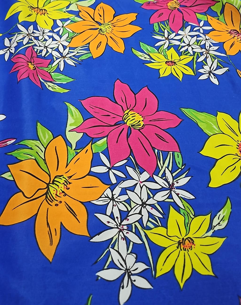 Chitão Estampado Fundo Azul Flores Coloridas
