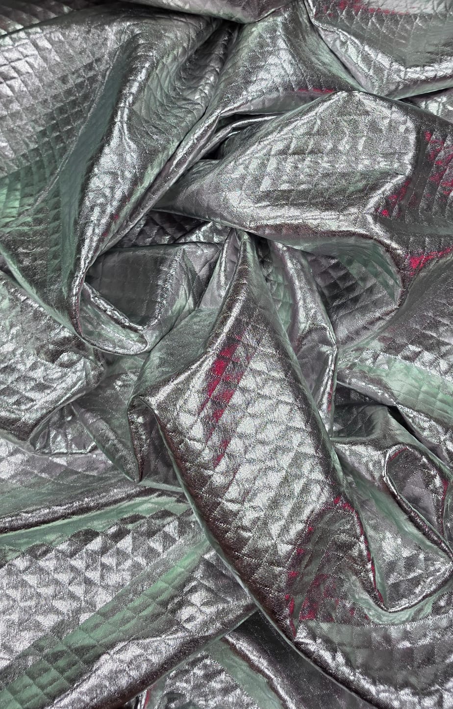 Couro Matelassê Prata Brilhante