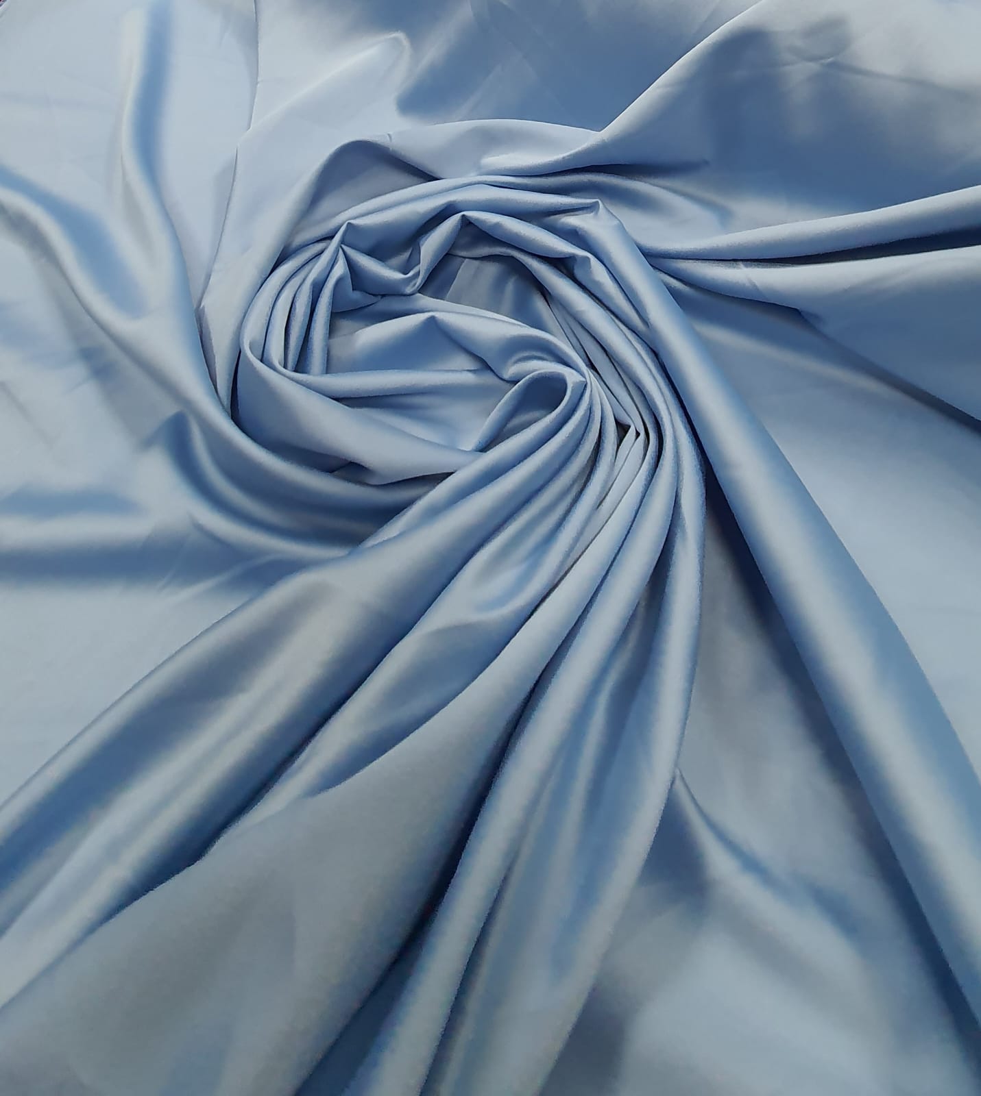 Crepe Amanda Liso Azul Serenity - SóTecidos - Todo site em 10x sem