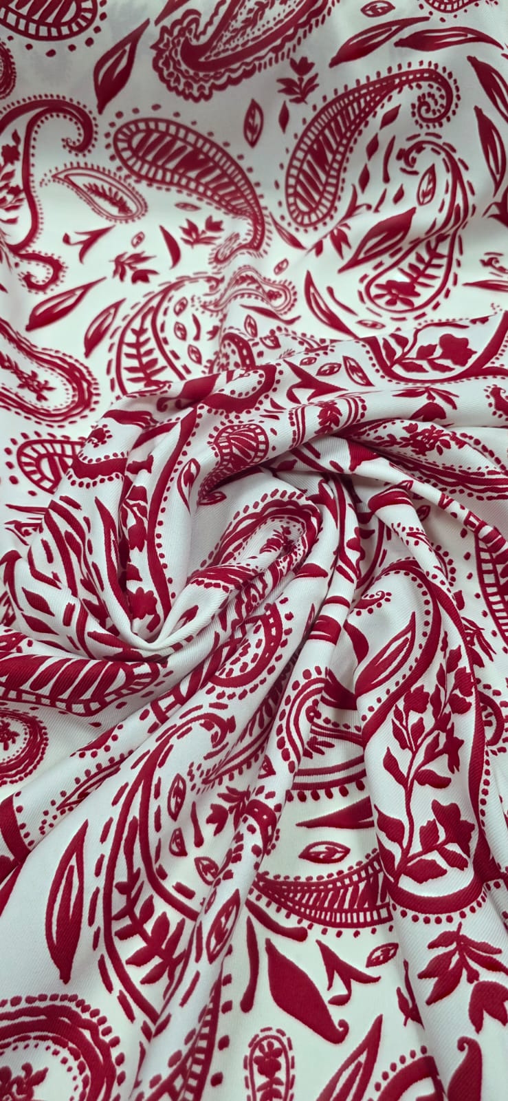 Crepe Duna Sarjado Digital Cachemire Vermelho