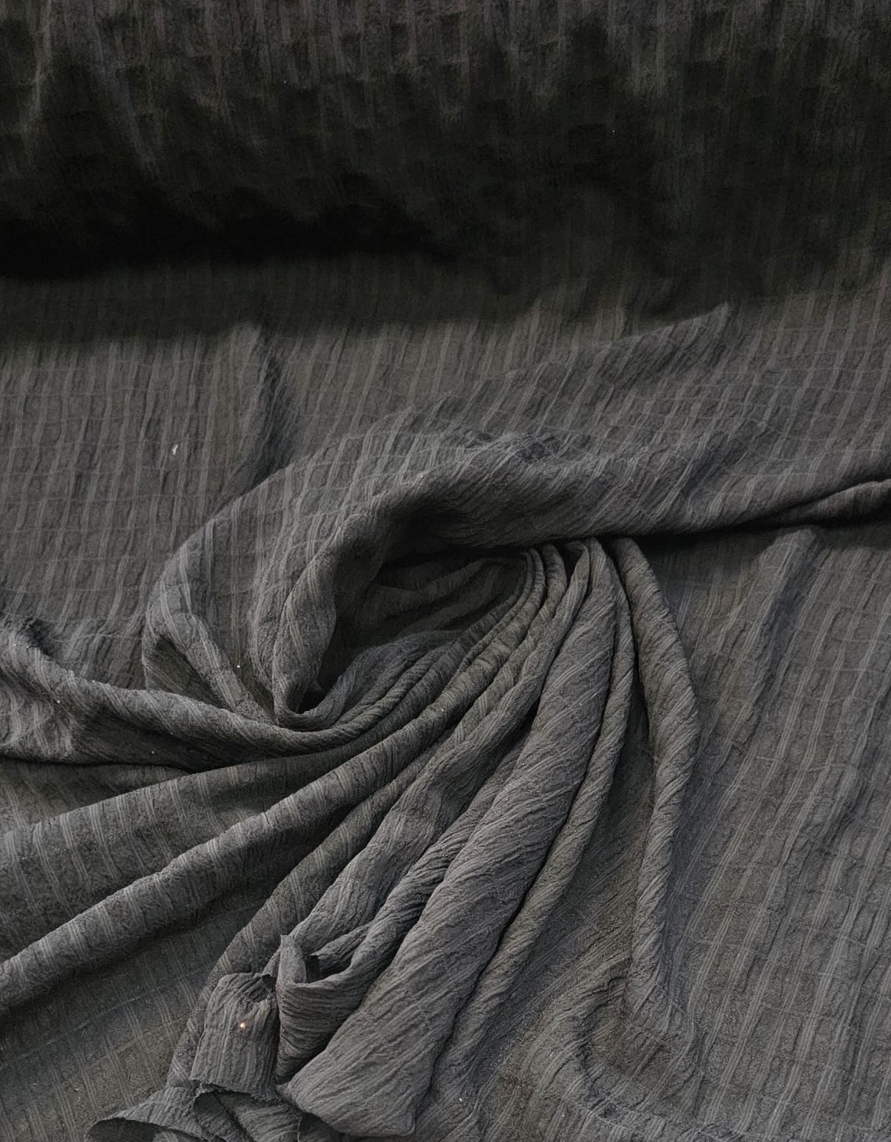 Crepe Tulum Com Elastano Preto