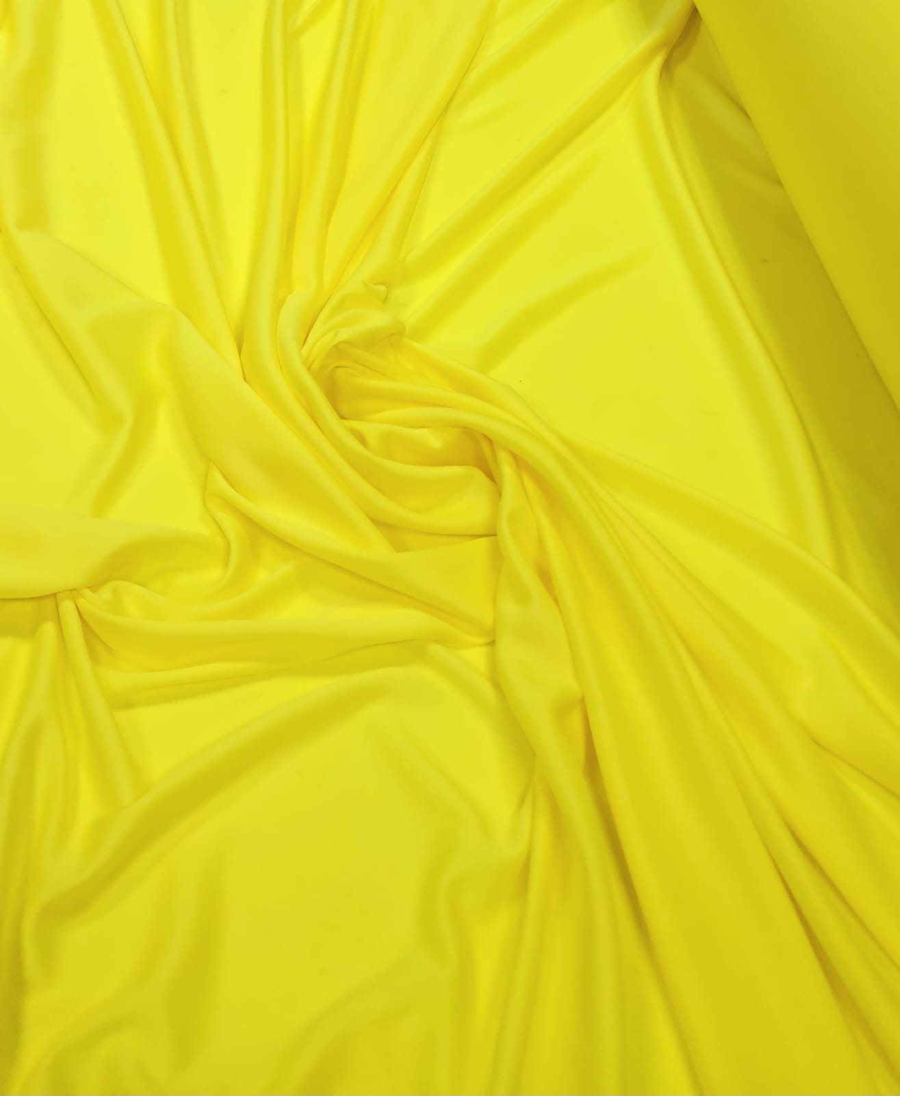 Malha Helanca Lisa Amarelo Canário