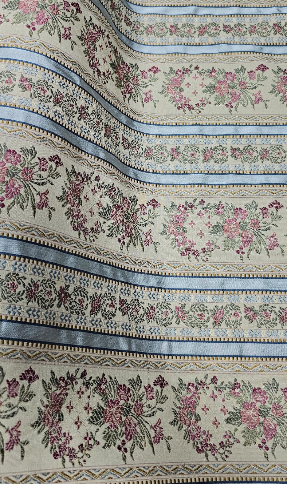 Jacquard Gobelem Pesado Floral Com Listras Prata