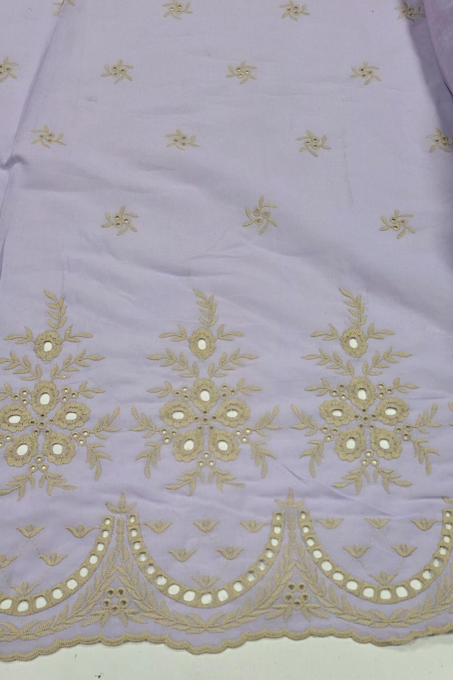 Layse Barrada dos 2 Lados Bicolor Fundo Lilás e Bordado Kaki   