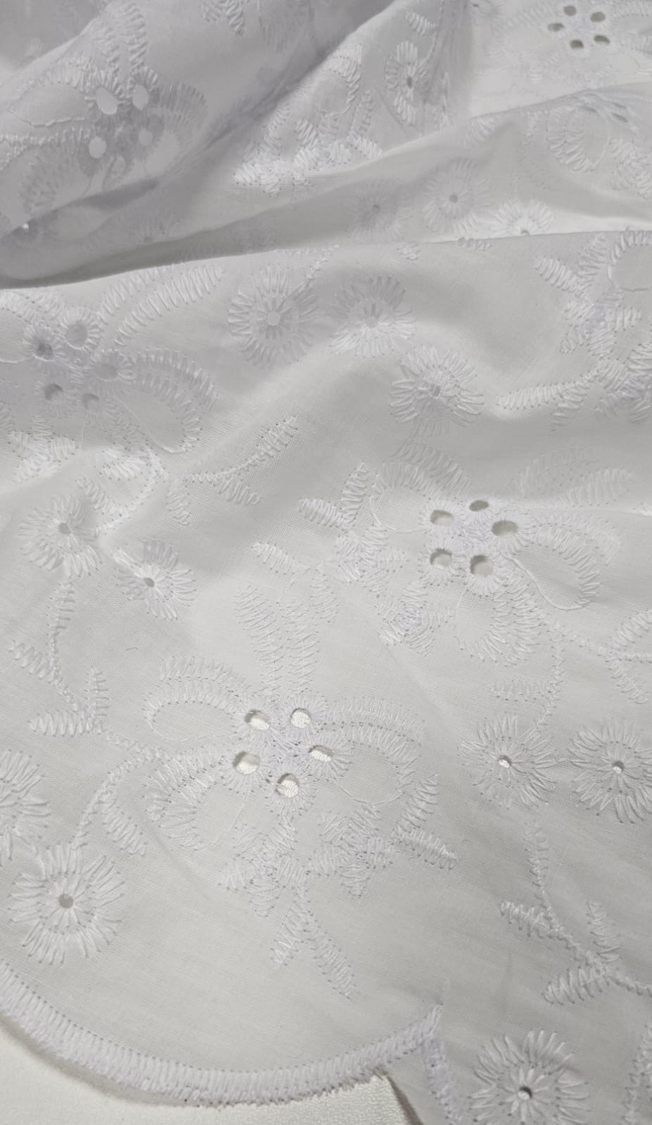 Layse Bordada Branca Modelo 15
