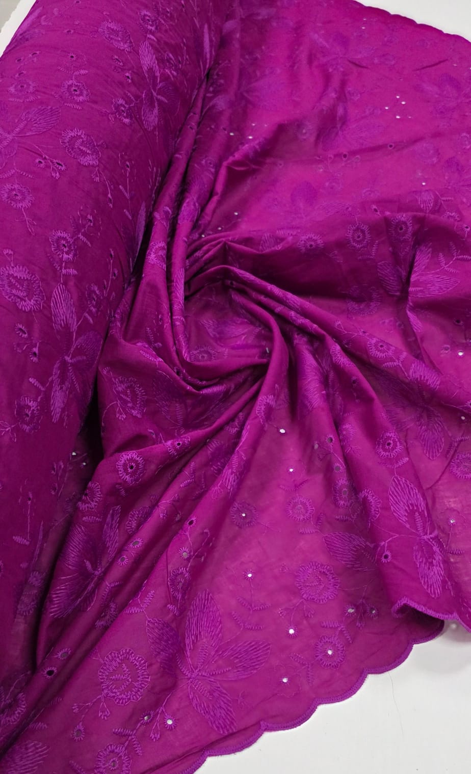 Layse Bordada Fucsia Modelo I06
