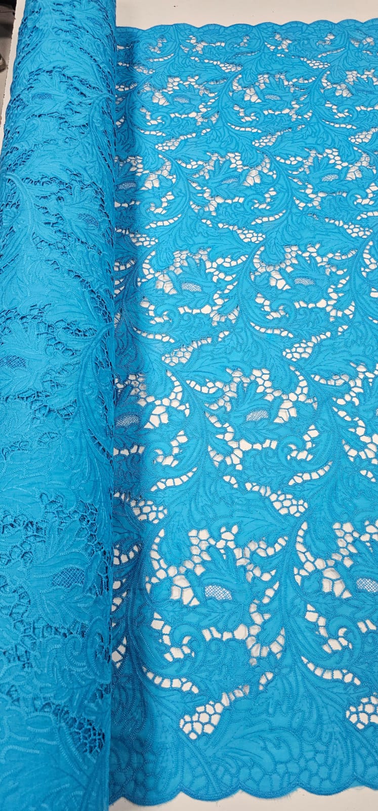 Layse Richelieu Bordada Azul Turquesa  Modelo N21