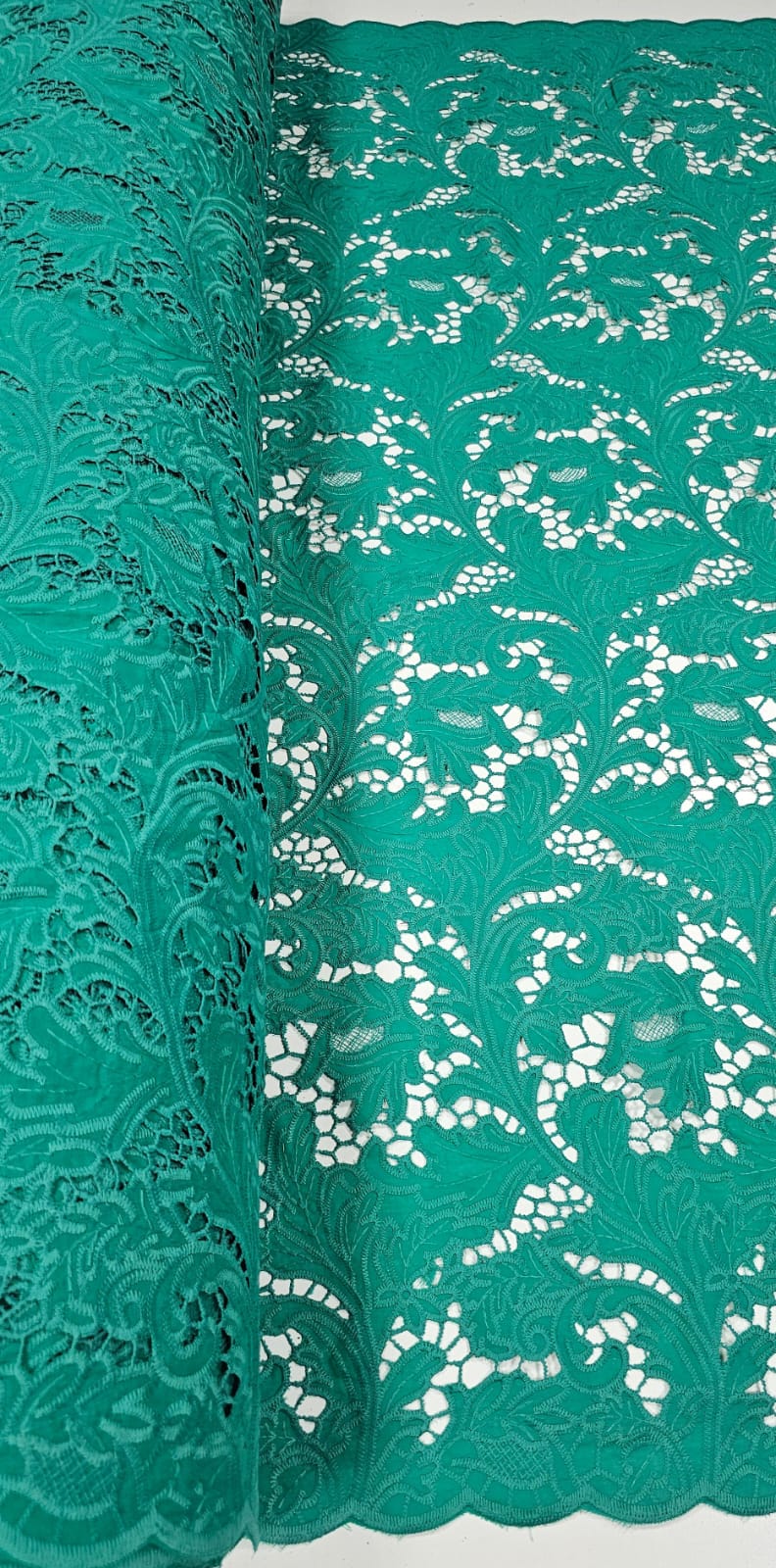 Layse Richelieu Bordada Verde Esmeralda Modelo N21 