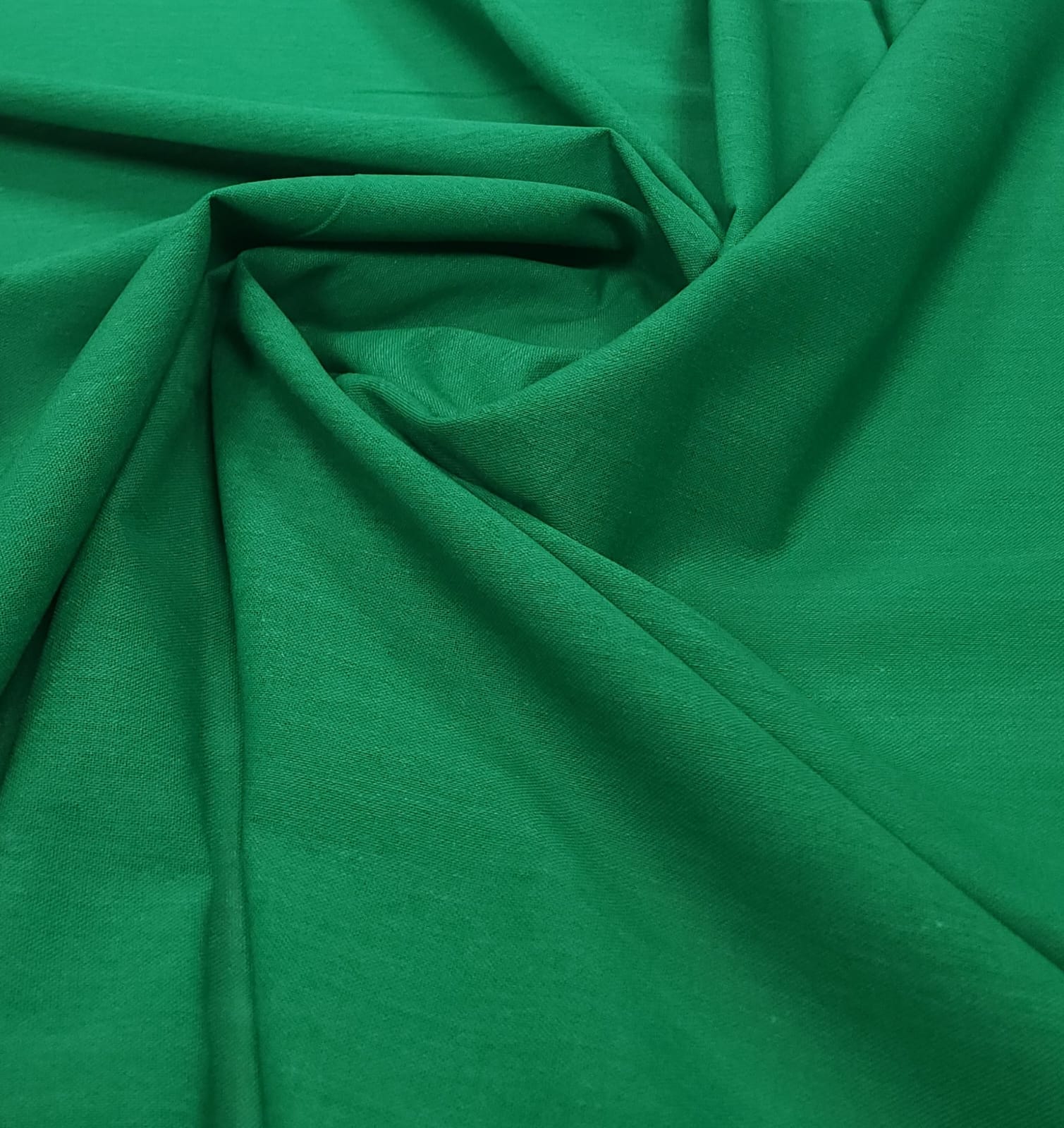 Linho com Viscose Trovata Verde Bandeira
