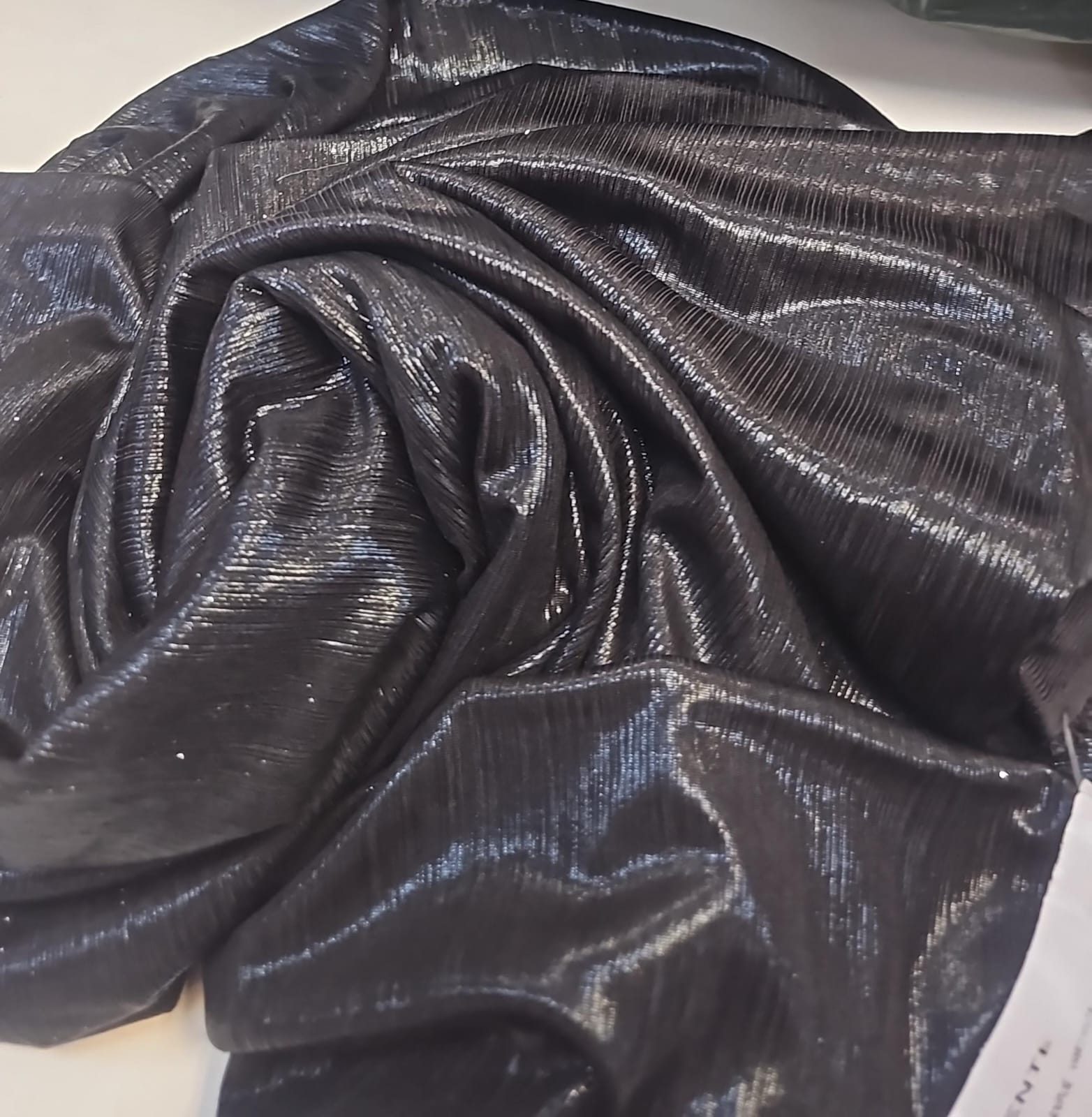 Malha lurex requinte preto  - Comprimento 2,70 m x Largura 1,50 m 