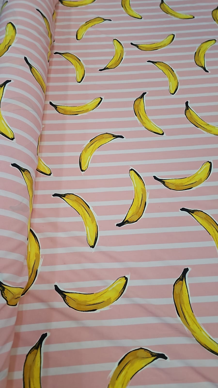 Microfibra Estampada com Elastano Rosa Bebê com Bananas 