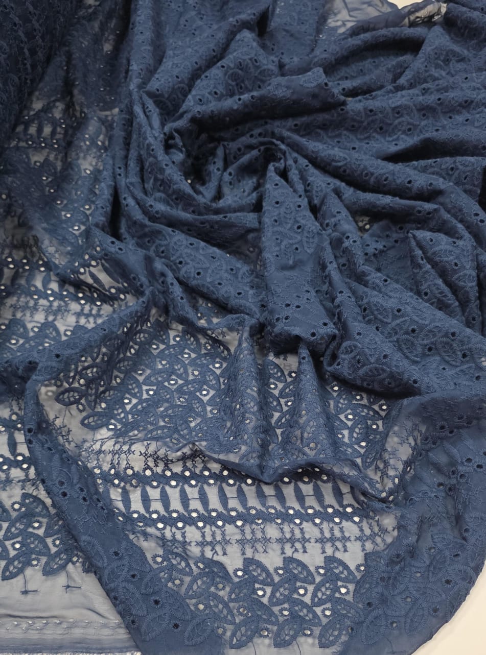 Mousseline Palha de Seda Bordada Mini Folhas Parma Azul Petróleo