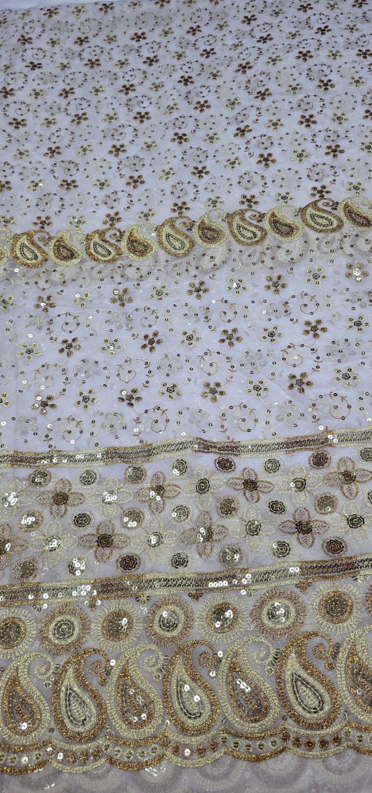 Mousseline Toque de Seda Bordada Indiana Cachemire Branco