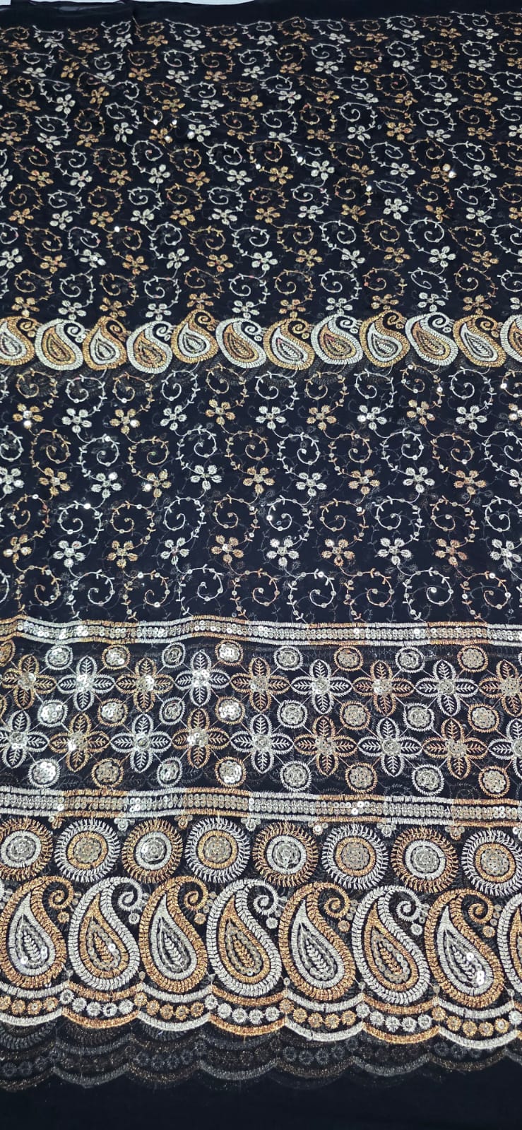 Mousseline Toque de Seda Bordada Indiana Cachemire Preto